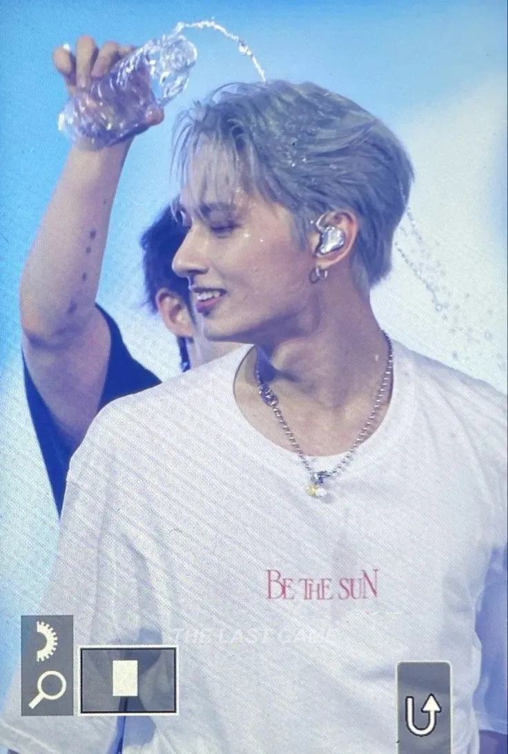 A moment captured by Jun (SEVENTEEN)'s fan