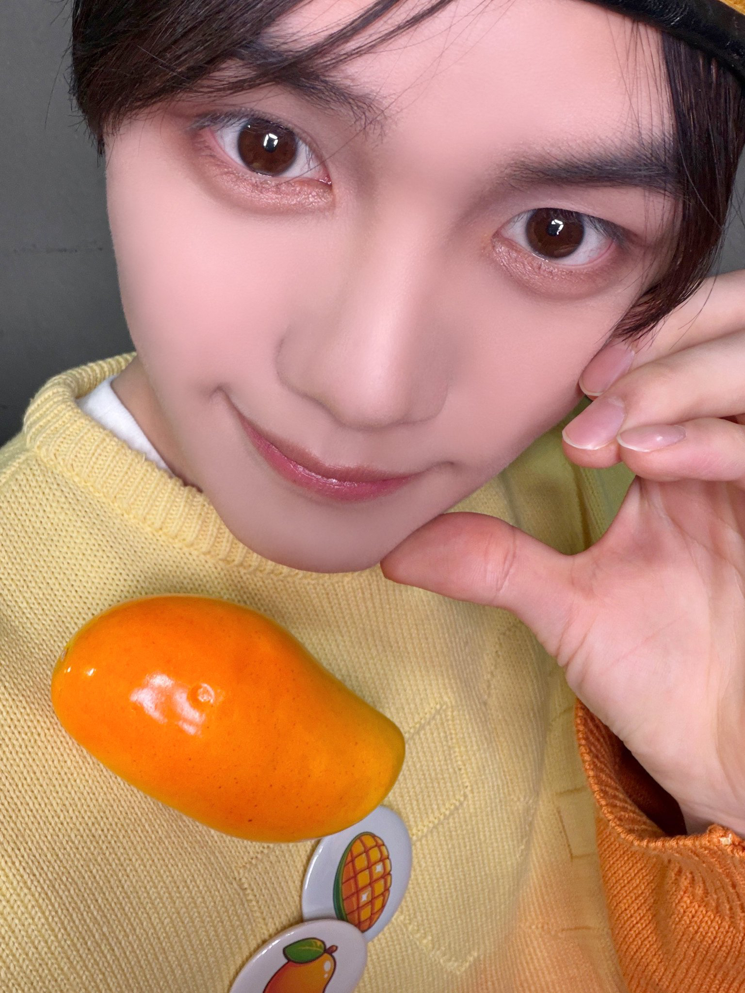 Hot post catching attention from 자유게시판's fandom