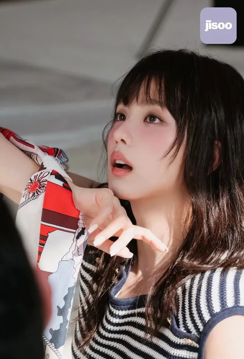 Foto aktivitas terbaru Jisoo (BLACKPINK)