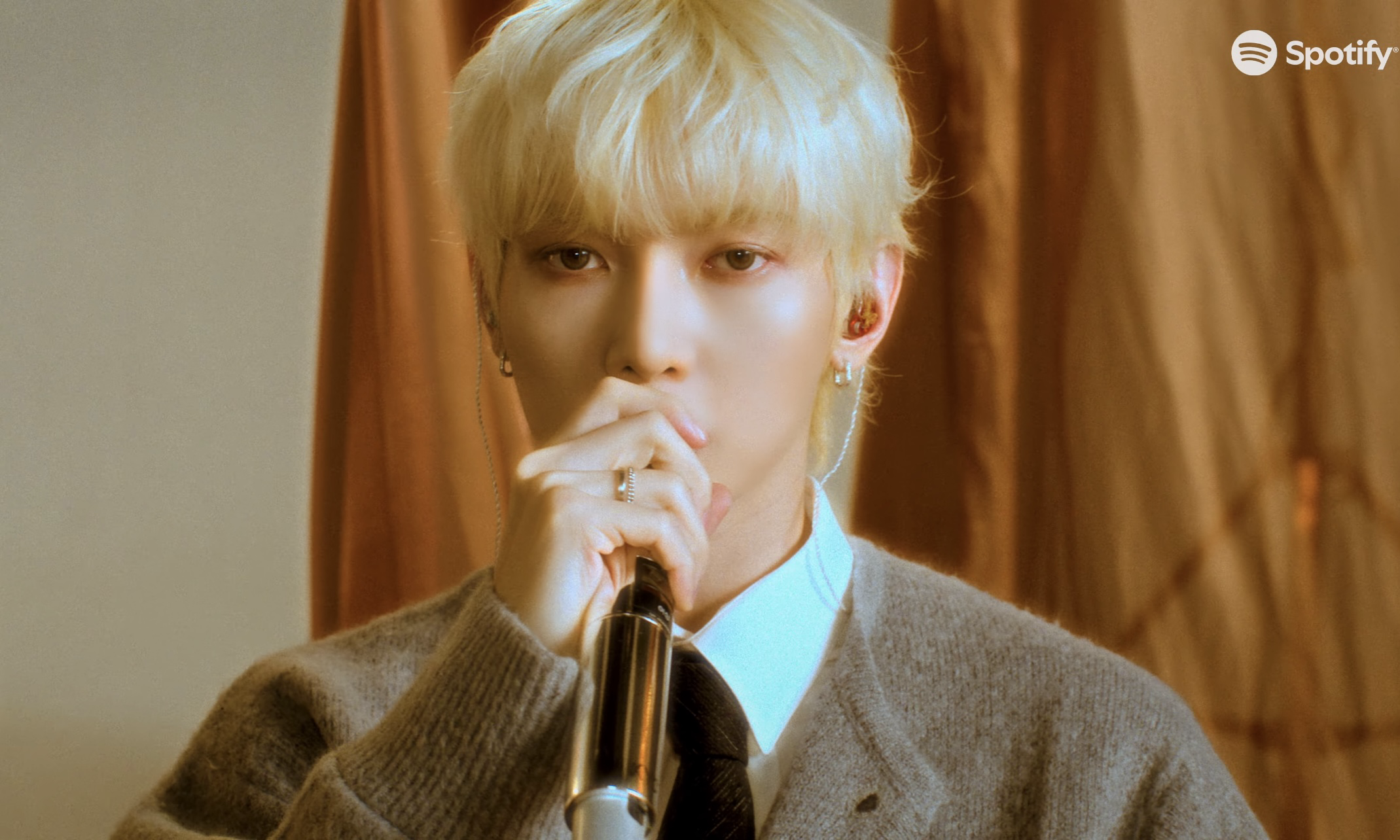 Recent activity shot of Yeosang (ATEEZ)