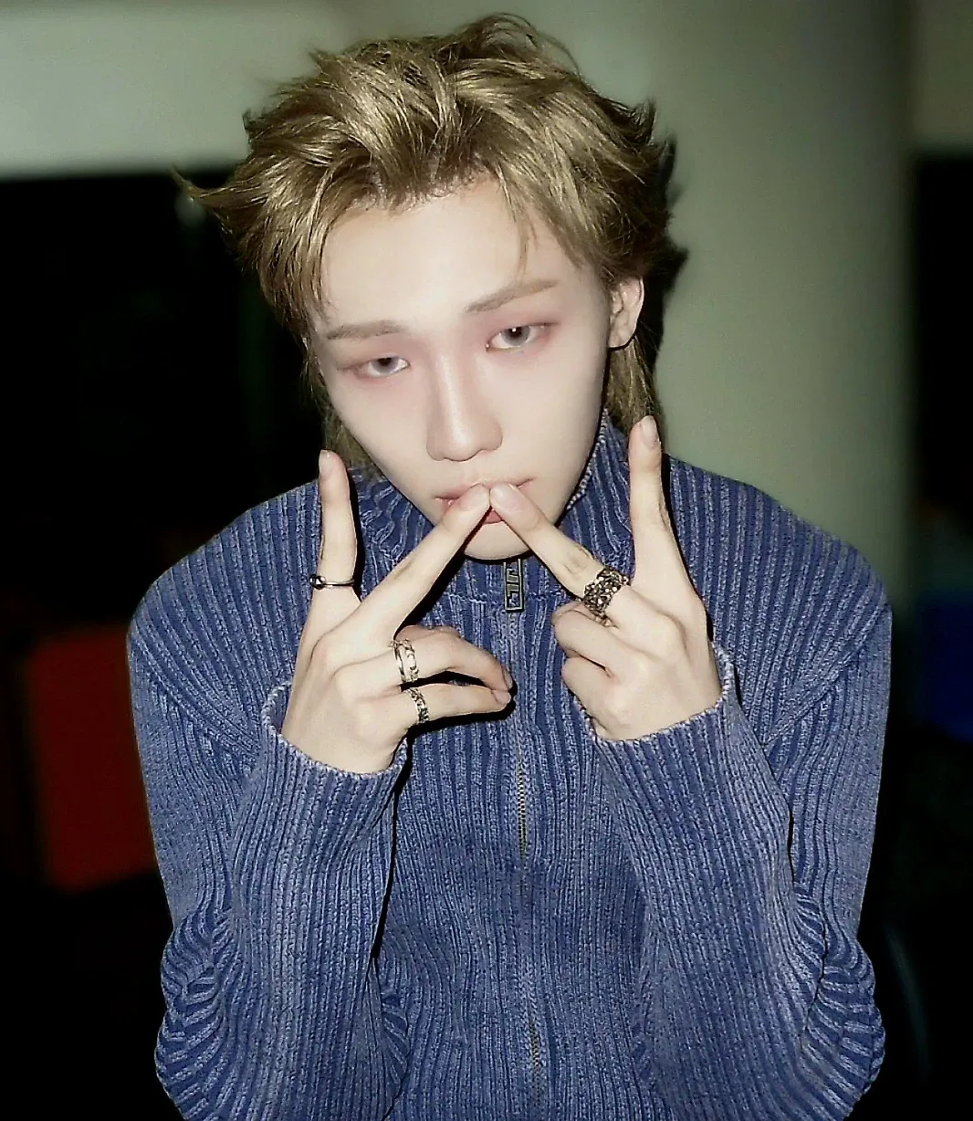 Behind-the-scenes cut of Junhyeok (TNX)