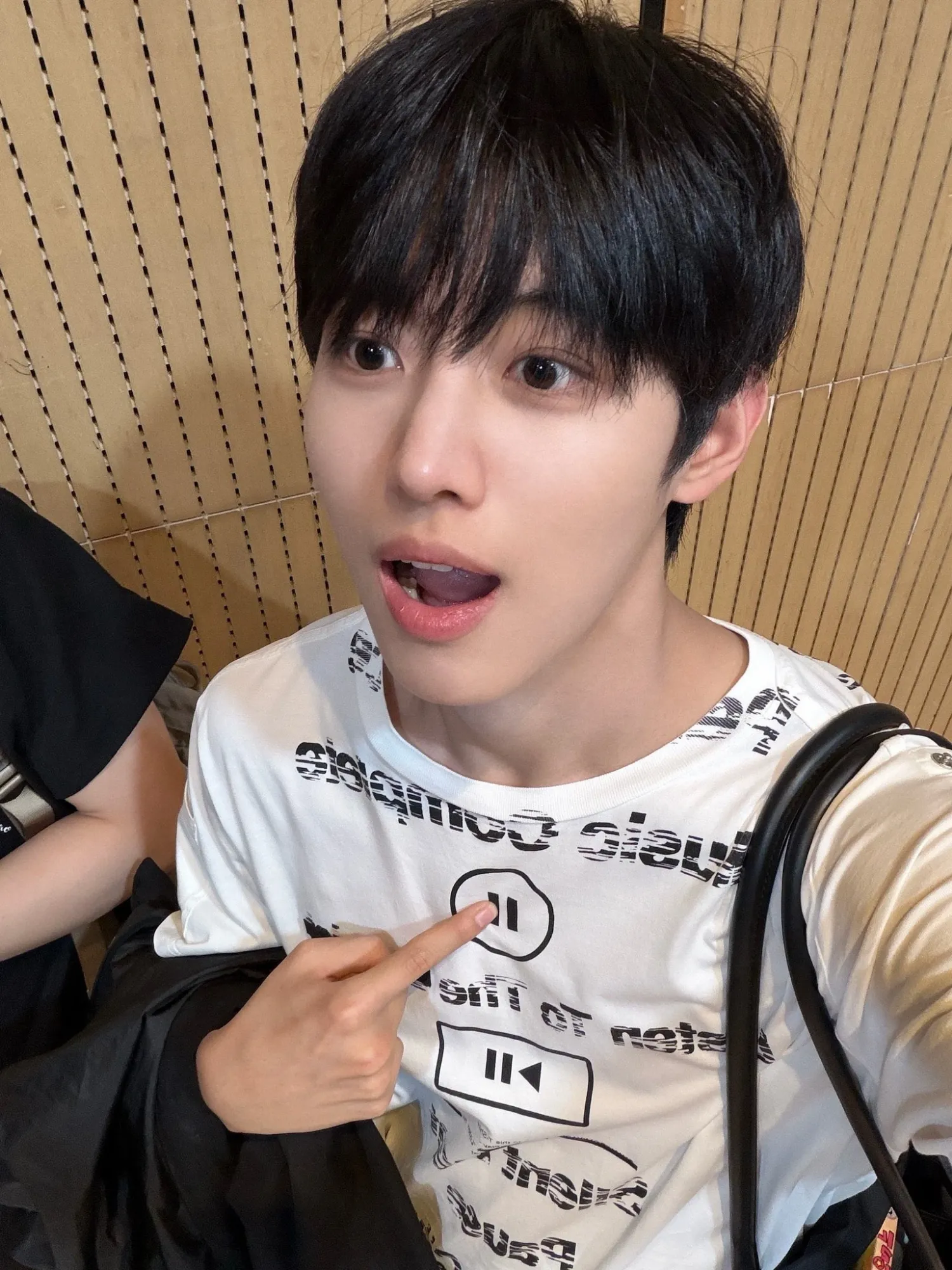 Recent activity shot of Jang yonghoon (IDID)