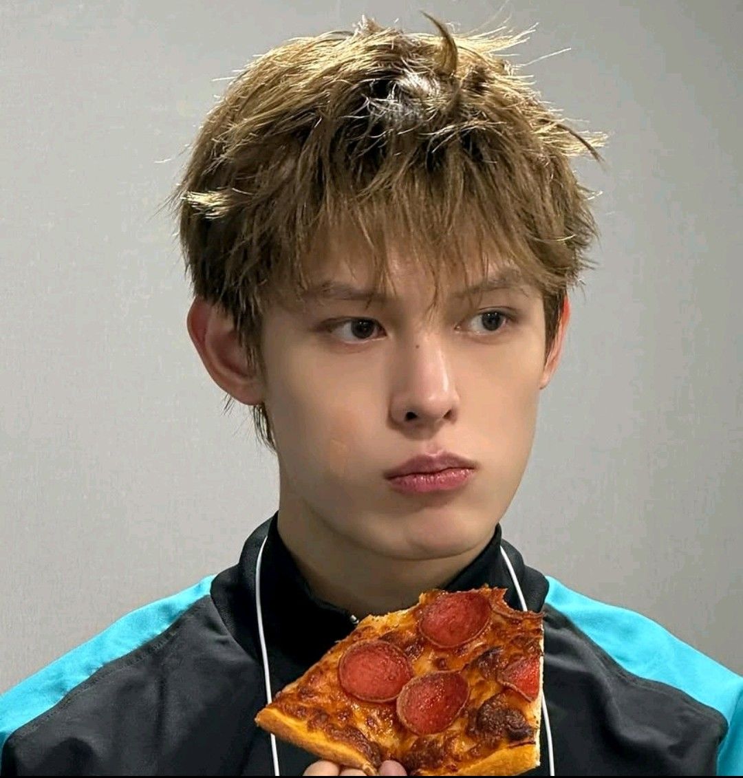 Hot post catching attention from 자유게시판's fandom