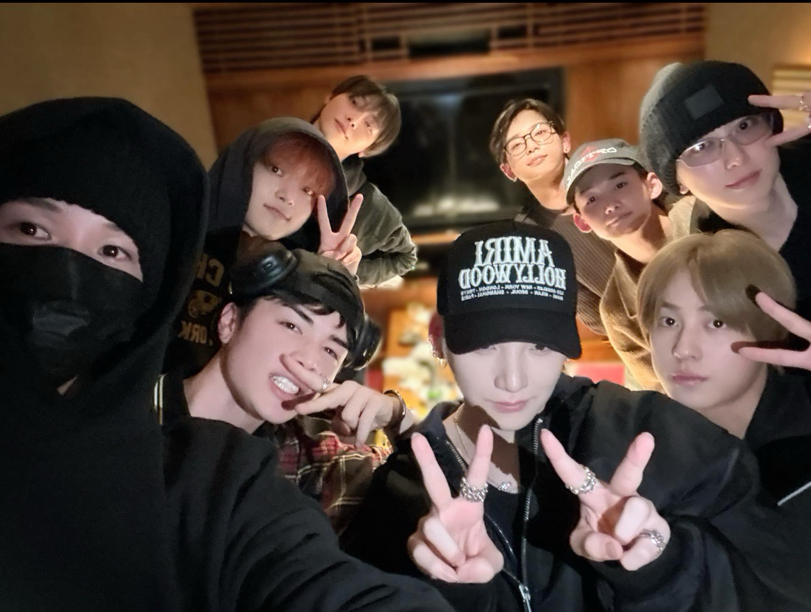 Behind-the-scenes cut of &TEAM