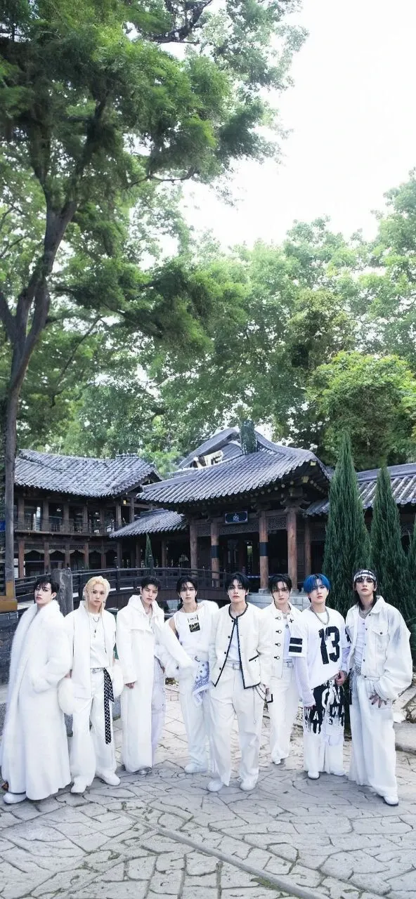 A heartfelt wallpaper shared by Board's fans