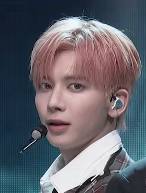 太顯 (TOMORROW X TOGETHER)的最新照片