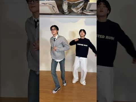 우영 (에이티즈) 최근 활동샷