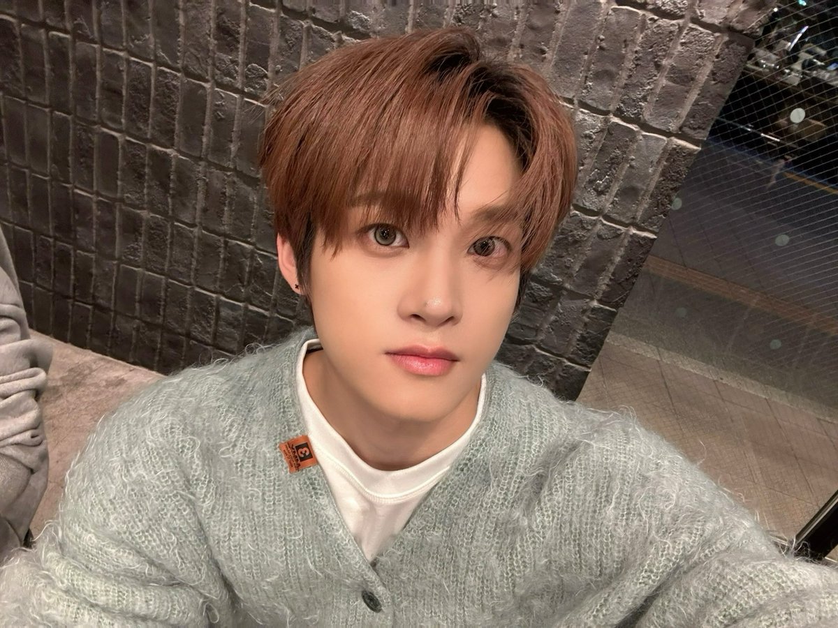 A moment captured by Xikers's fan