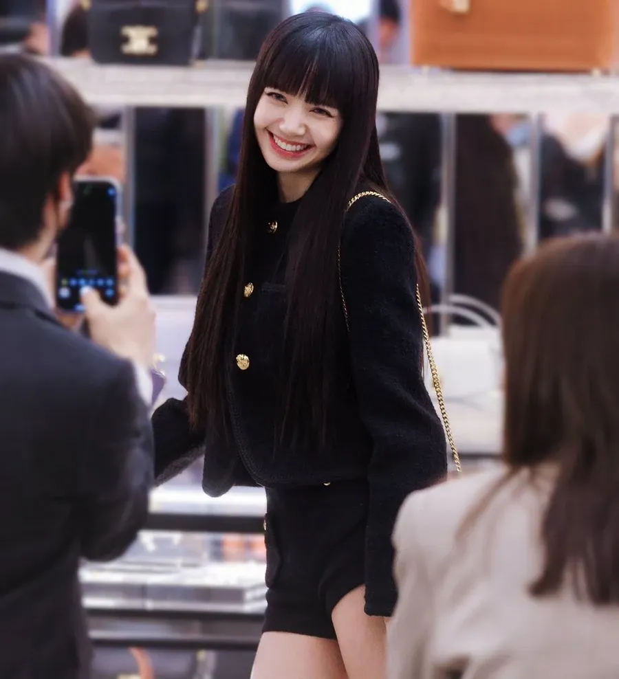 Potret di balik layar Lisa (BLACKPINK)
