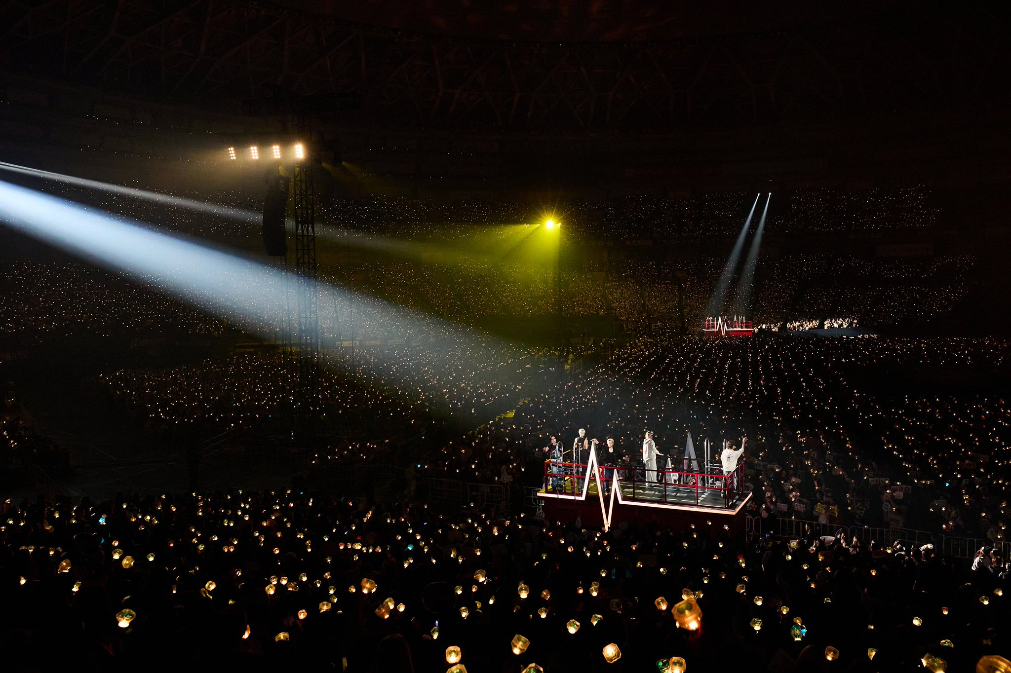 TREASURE粉丝拍下的瞬间