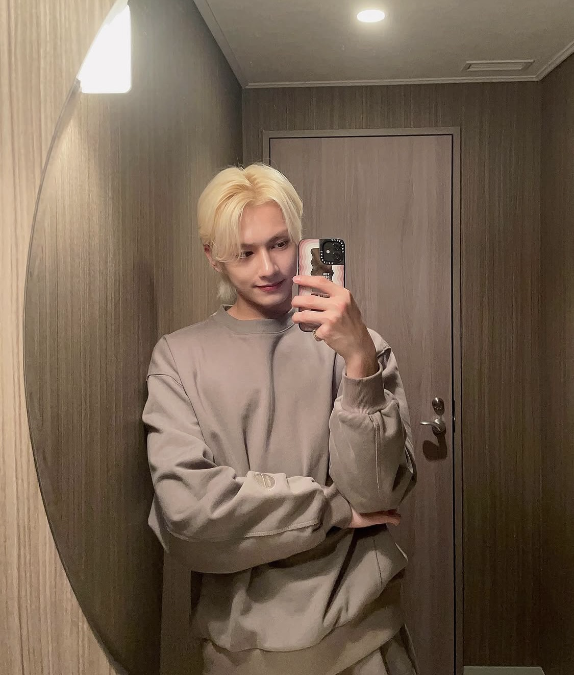 Latest photo of Jun (SEVENTEEN)