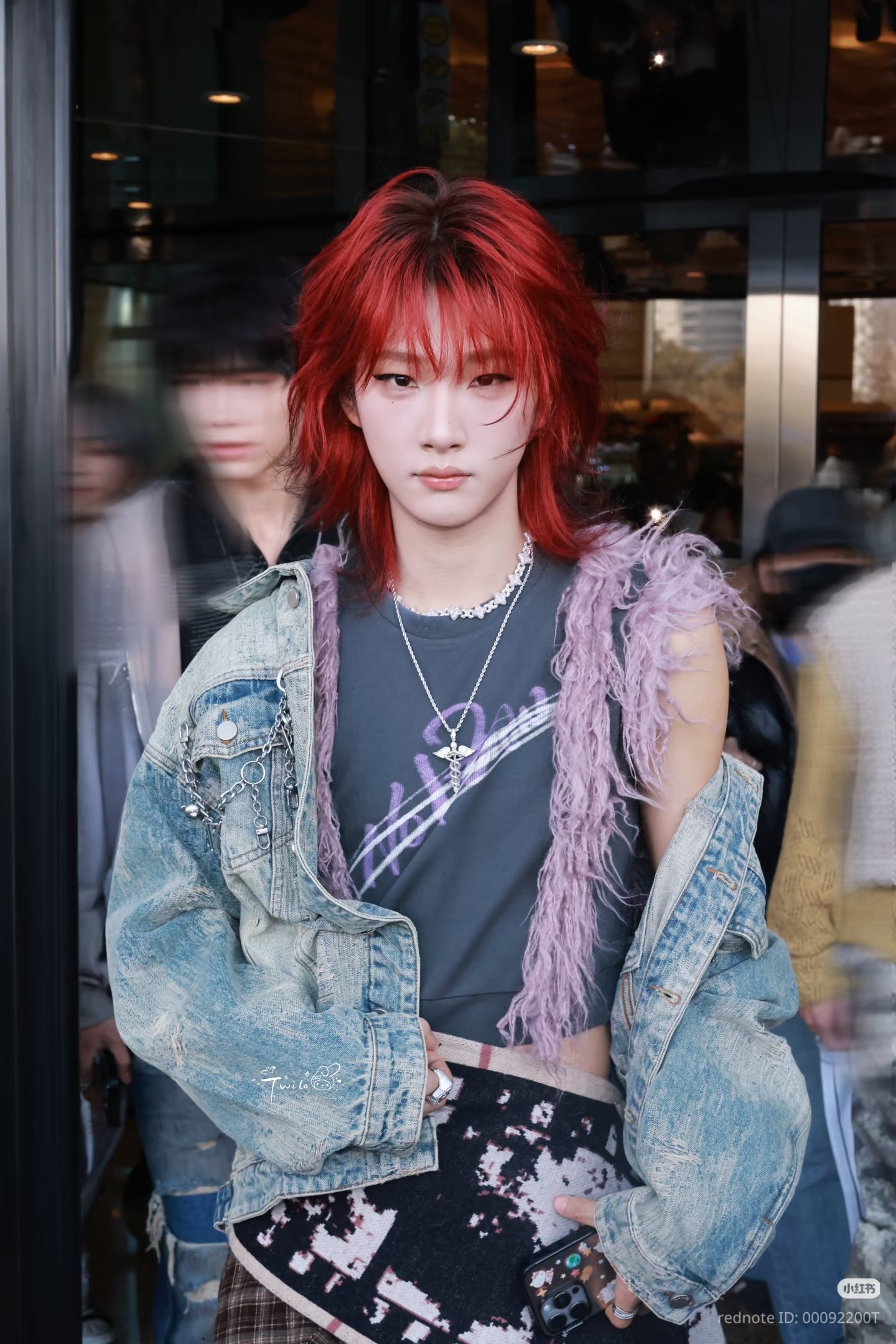 A moment captured by Hu Yetao (NexT1DE)'s fan