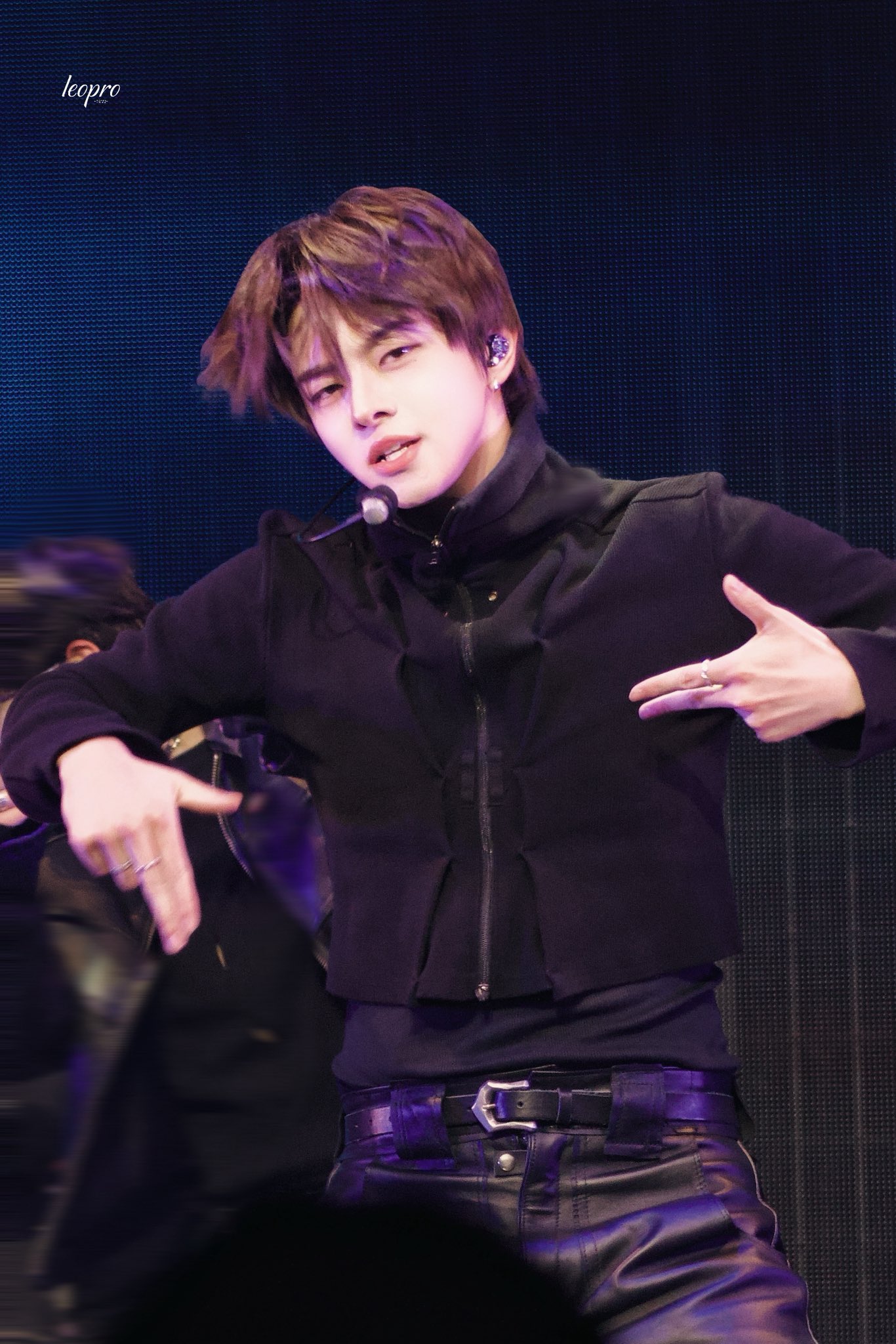 Behind-the-scenes cut of Lee Leo (ALPHA DRIVE ONE)