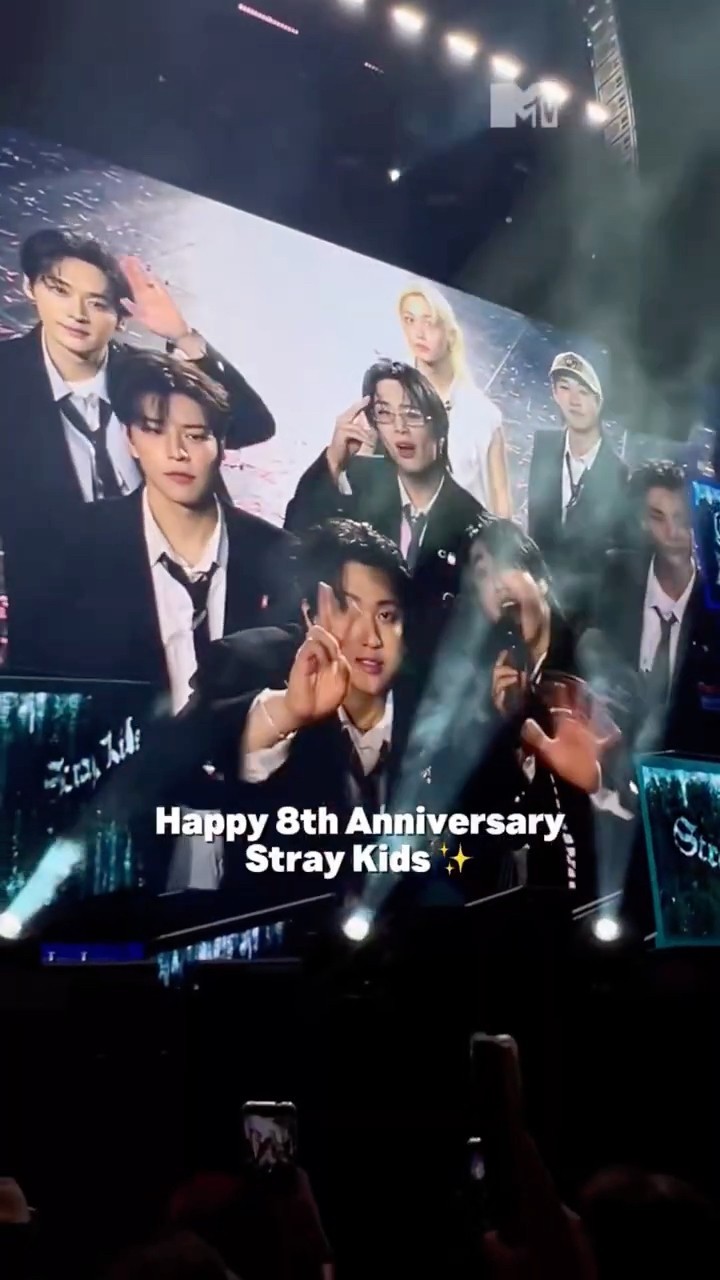 Stray Kids의 최신 사진