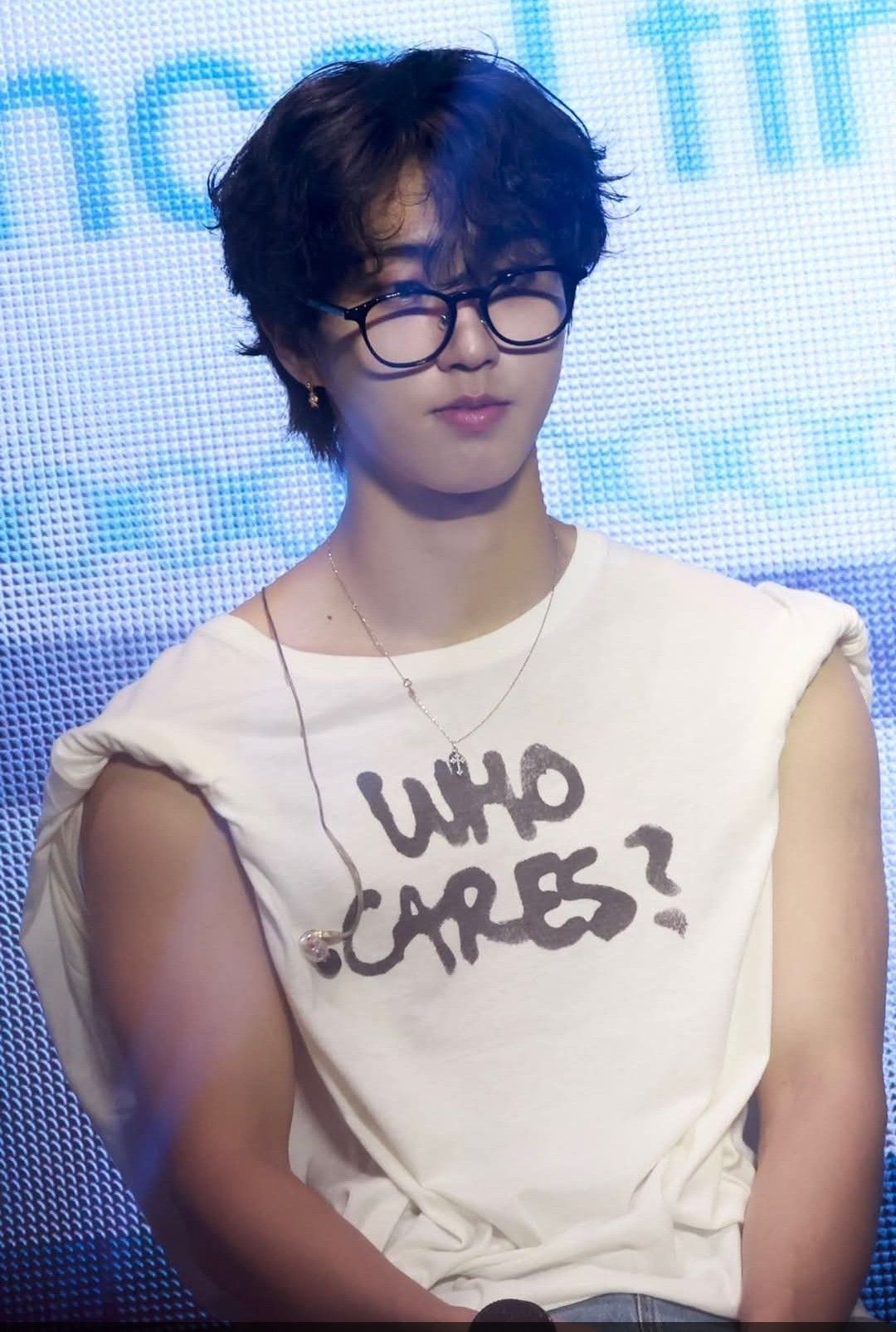 Behind-the-scenes cut of HAN (Stray Kids)