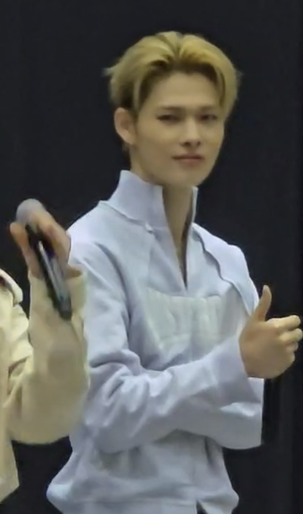 Momen yang diabadikan oleh penggemar NI-KI (ENHYPEN)