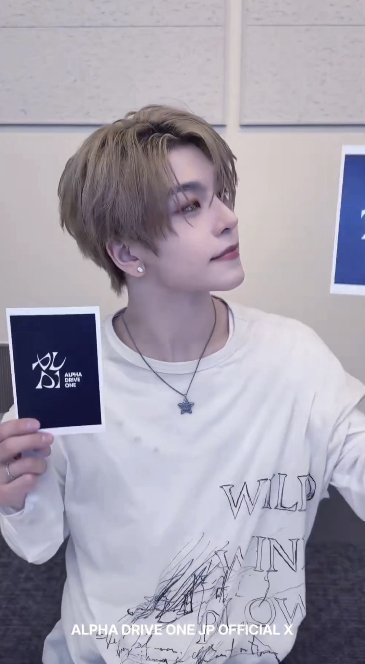 Fan-made special wallpaper for He Xinlong (ALPHA DRIVE ONE)