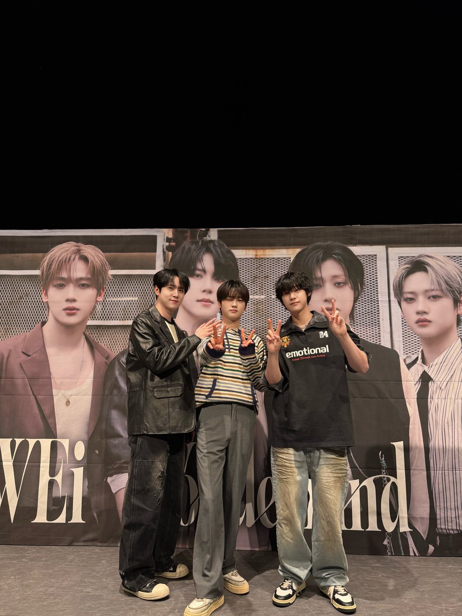 Behind-the-scenes cut of WEi