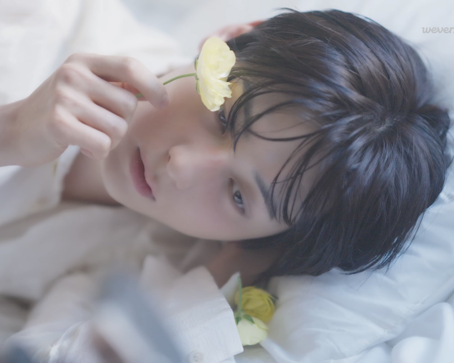 Behind-the-scenes cut of Hwang Minhyun