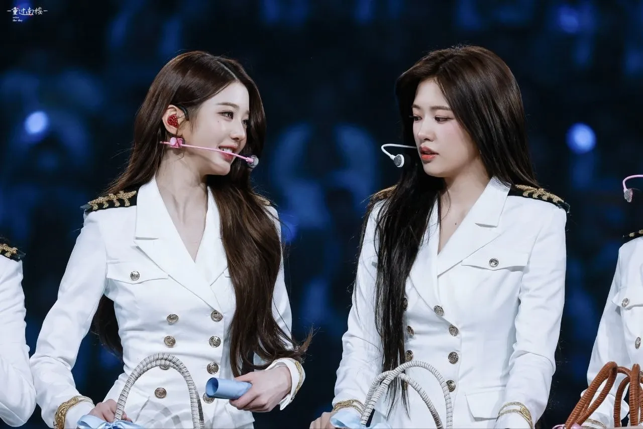 안유진 (IVE) 최근 활동샷