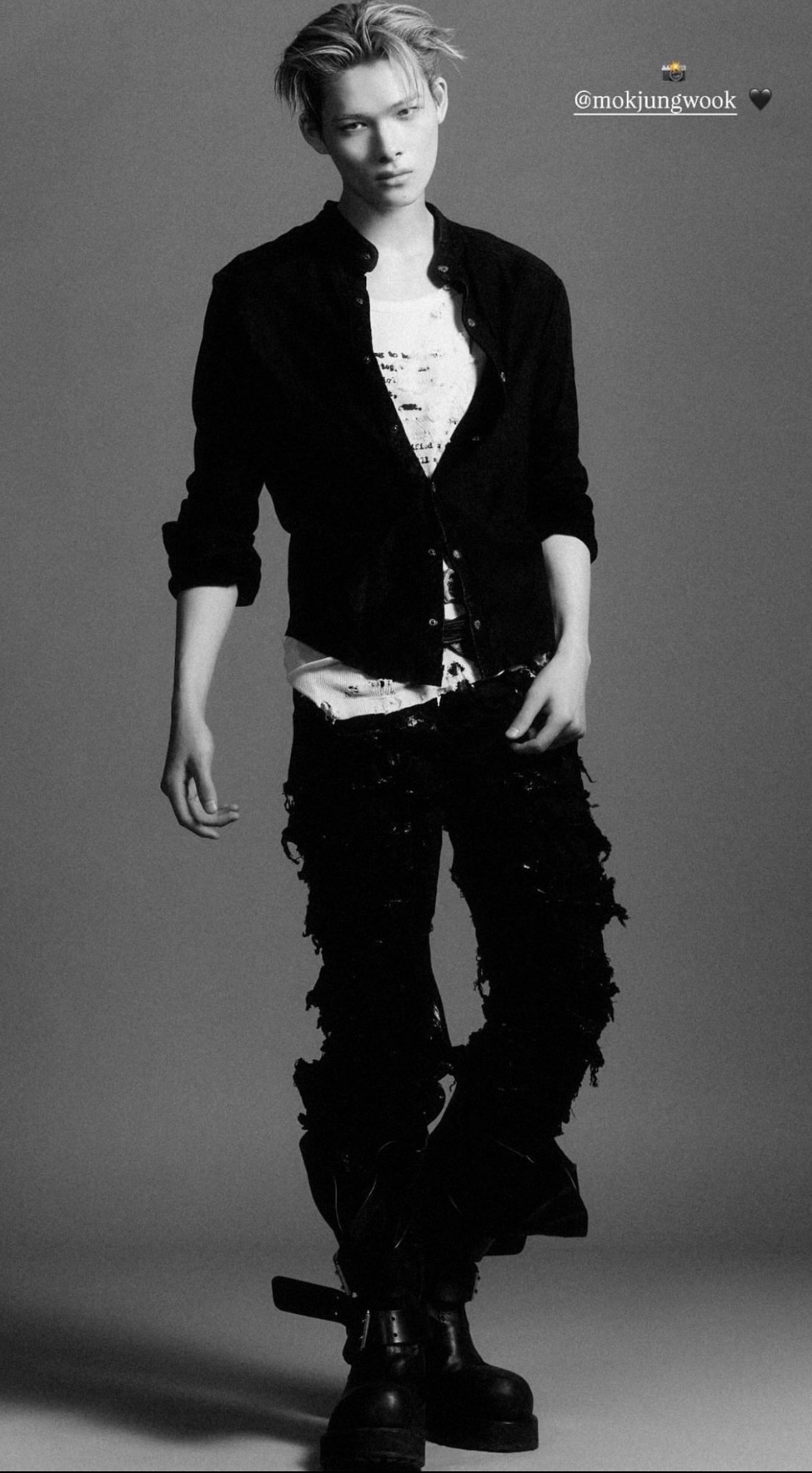 Foto terbaru NI-KI (ENHYPEN)