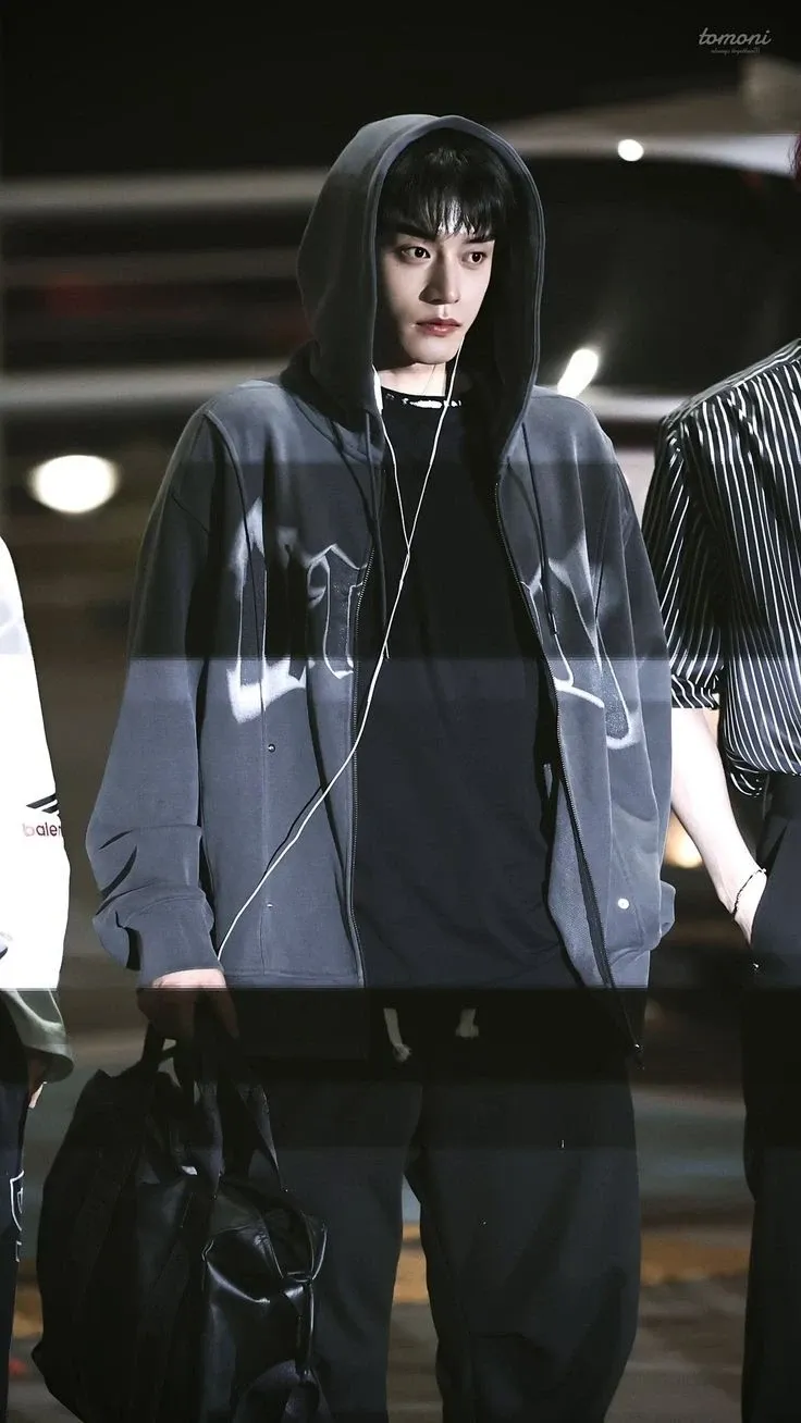 金地雄 (ZEROBASEONE)的最新活動照片