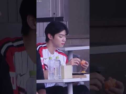 Latest photo of Eunwoo (ASTRO)