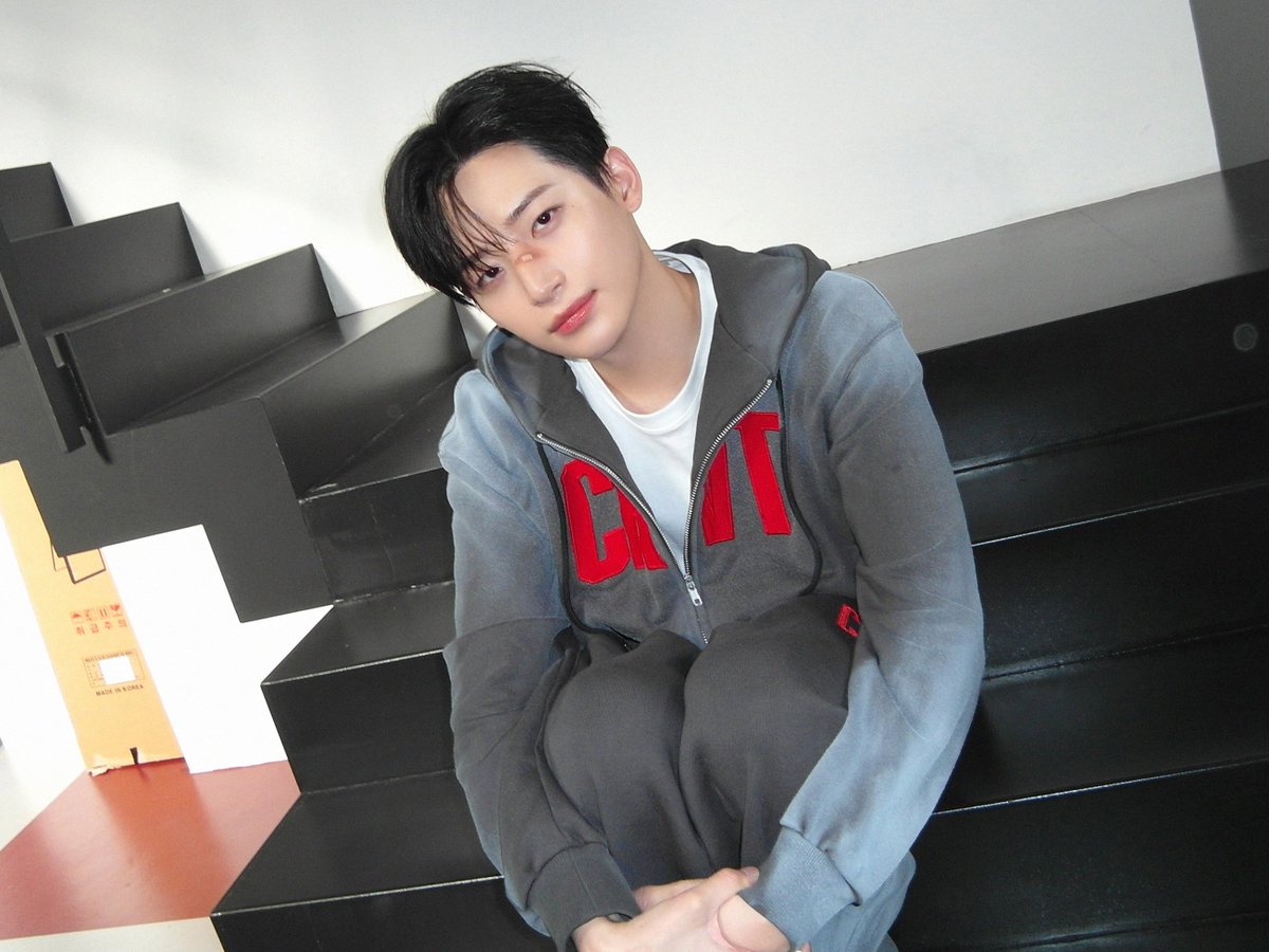 Latest photo of CRAVITY