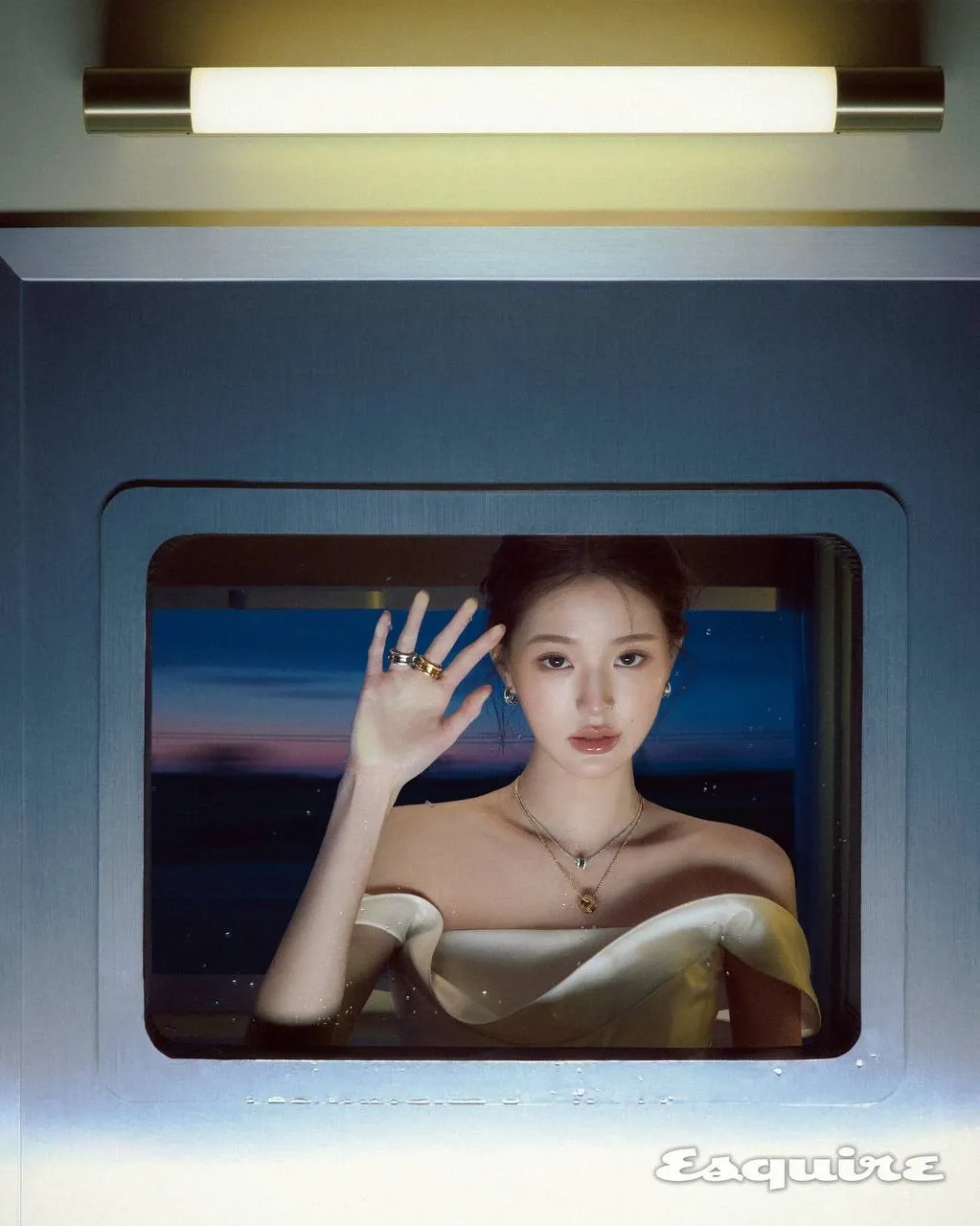 Recent activity shot of Jang Wonyoung (IVE)
