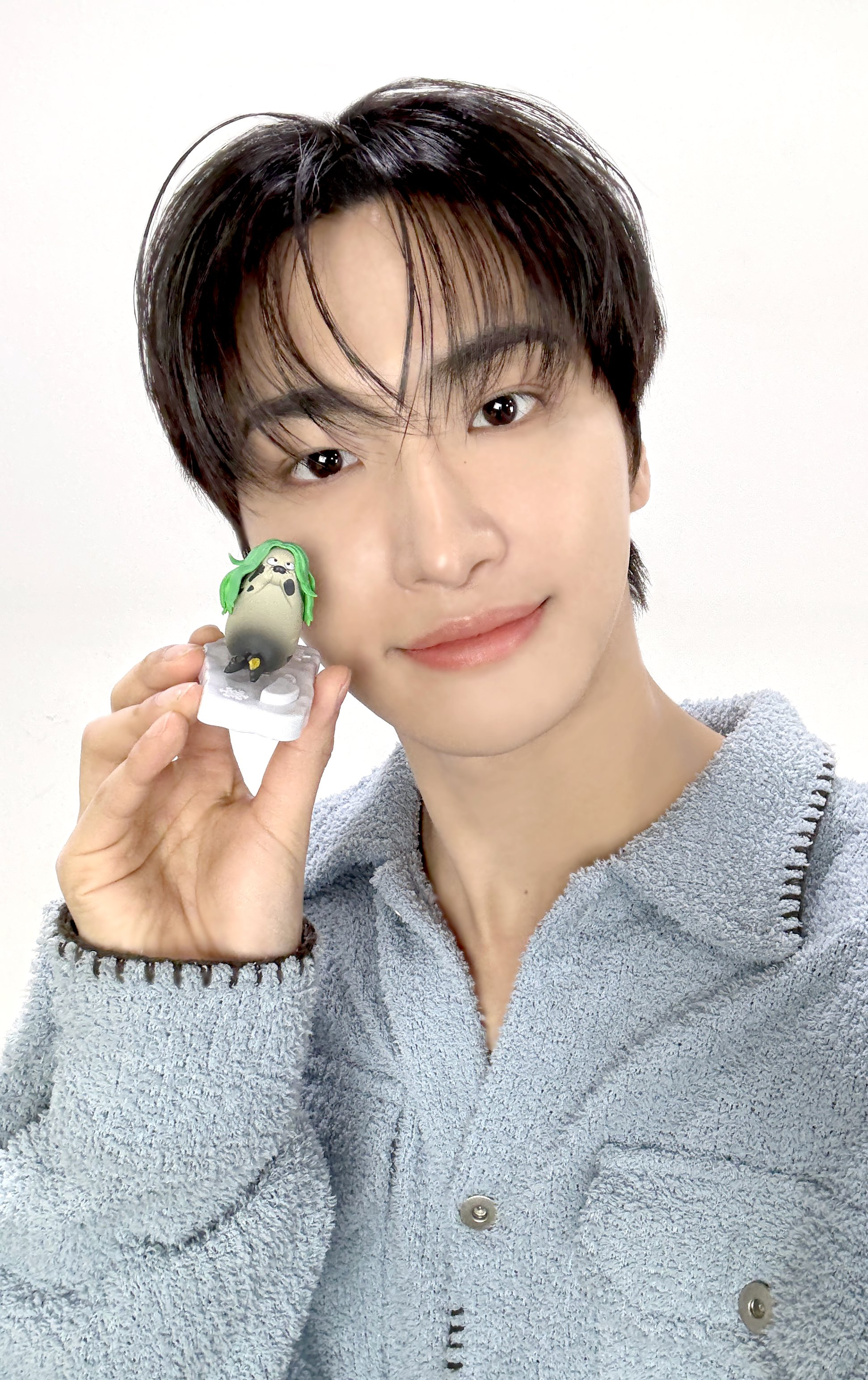 Behind-the-scenes cut of Seonghwa (ATEEZ)