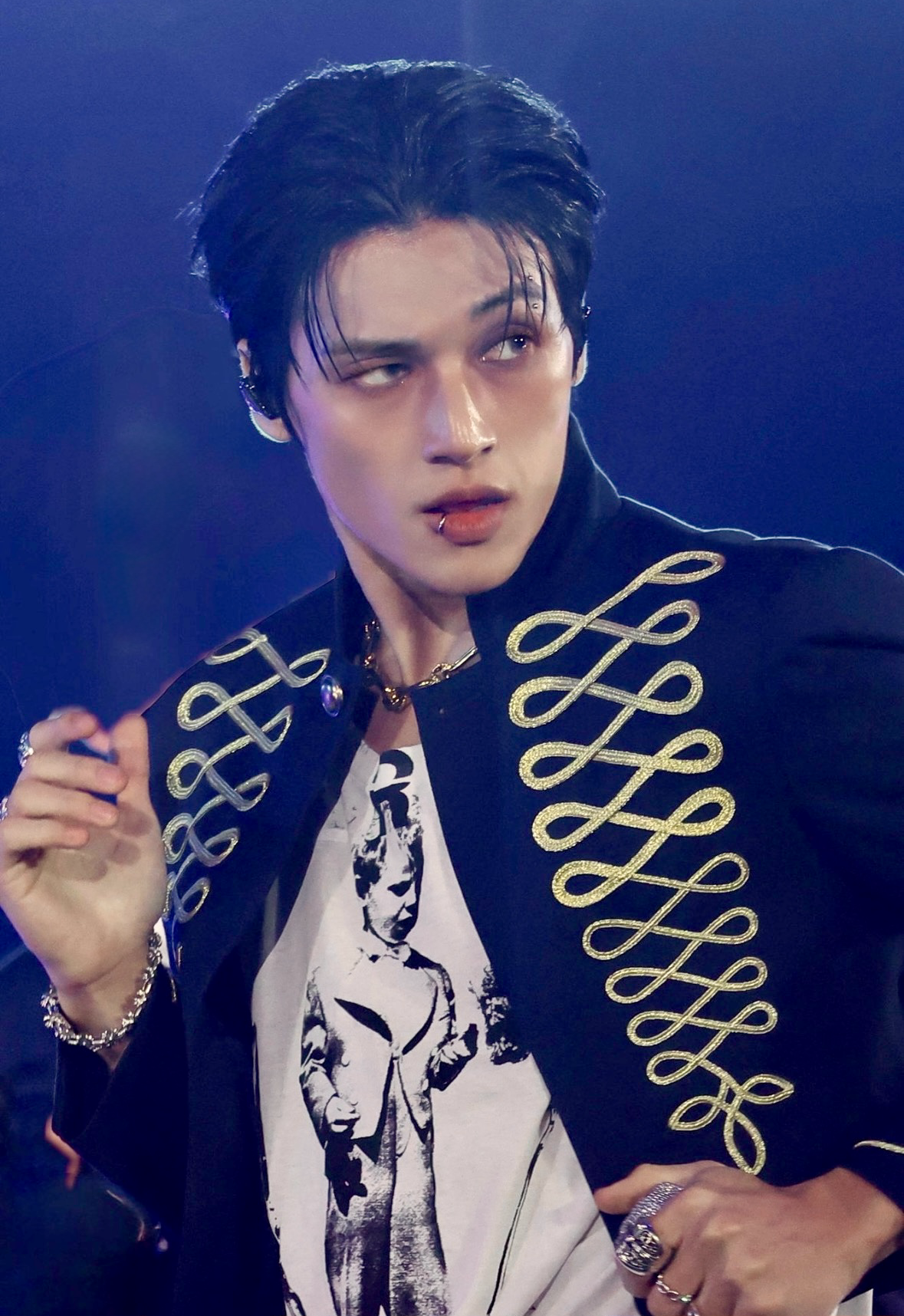 友榮 (ATEEZ)的最新照片