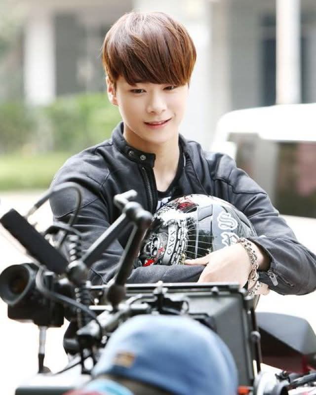 Latest photo of Moonbin (ASTRO)