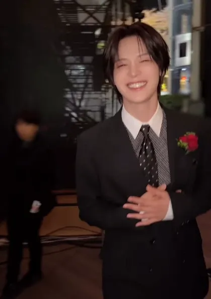 Foto aktivitas terbaru K (&TEAM)