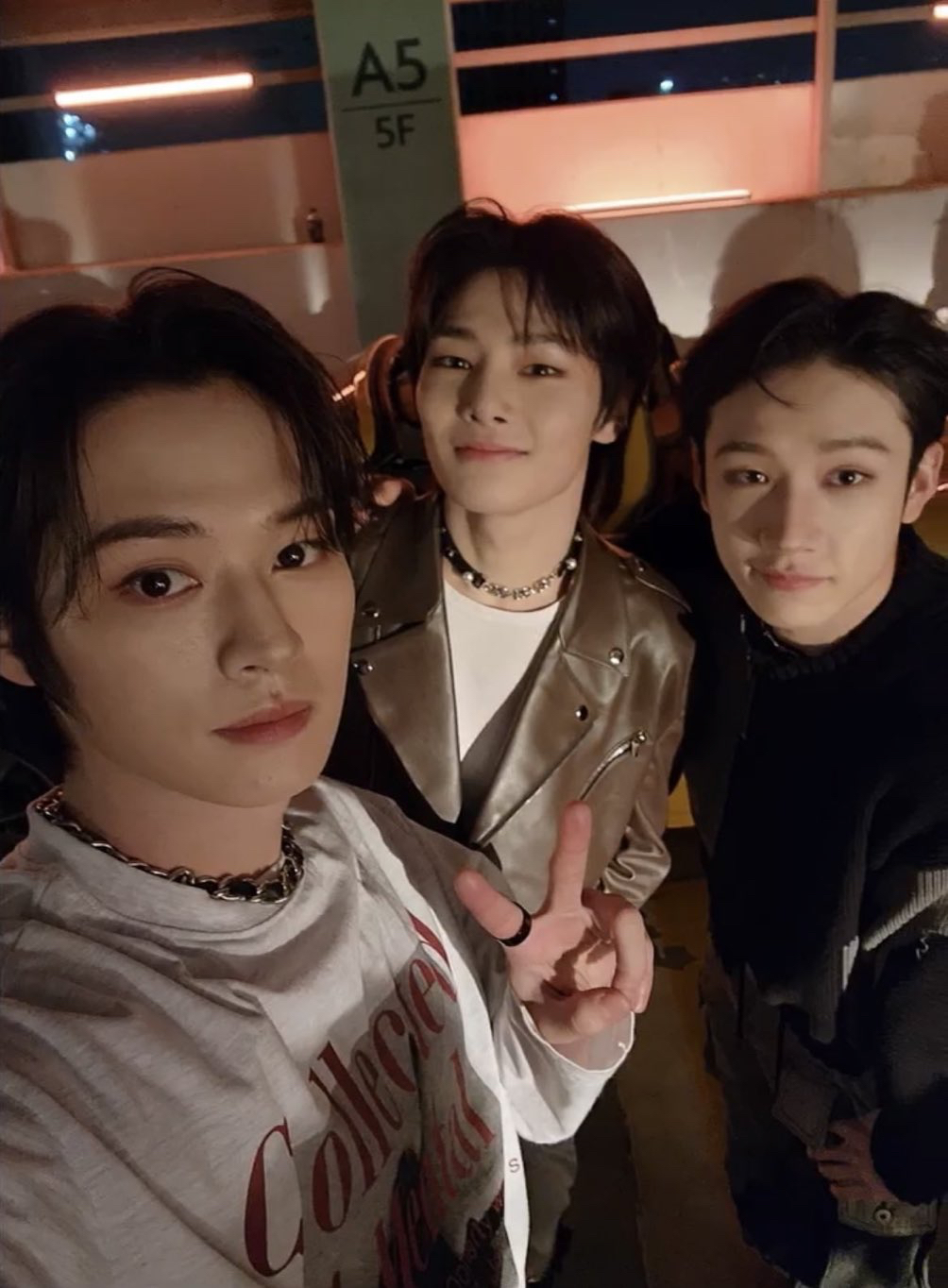 Behind-the-scenes cut of Lee Know (Stray Kids)