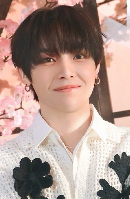 Behind-the-scenes cut of Nicholas (&TEAM)