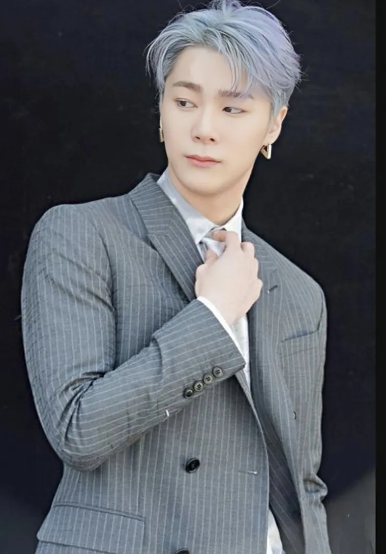 Latest photo of Moonbin (ASTRO)
