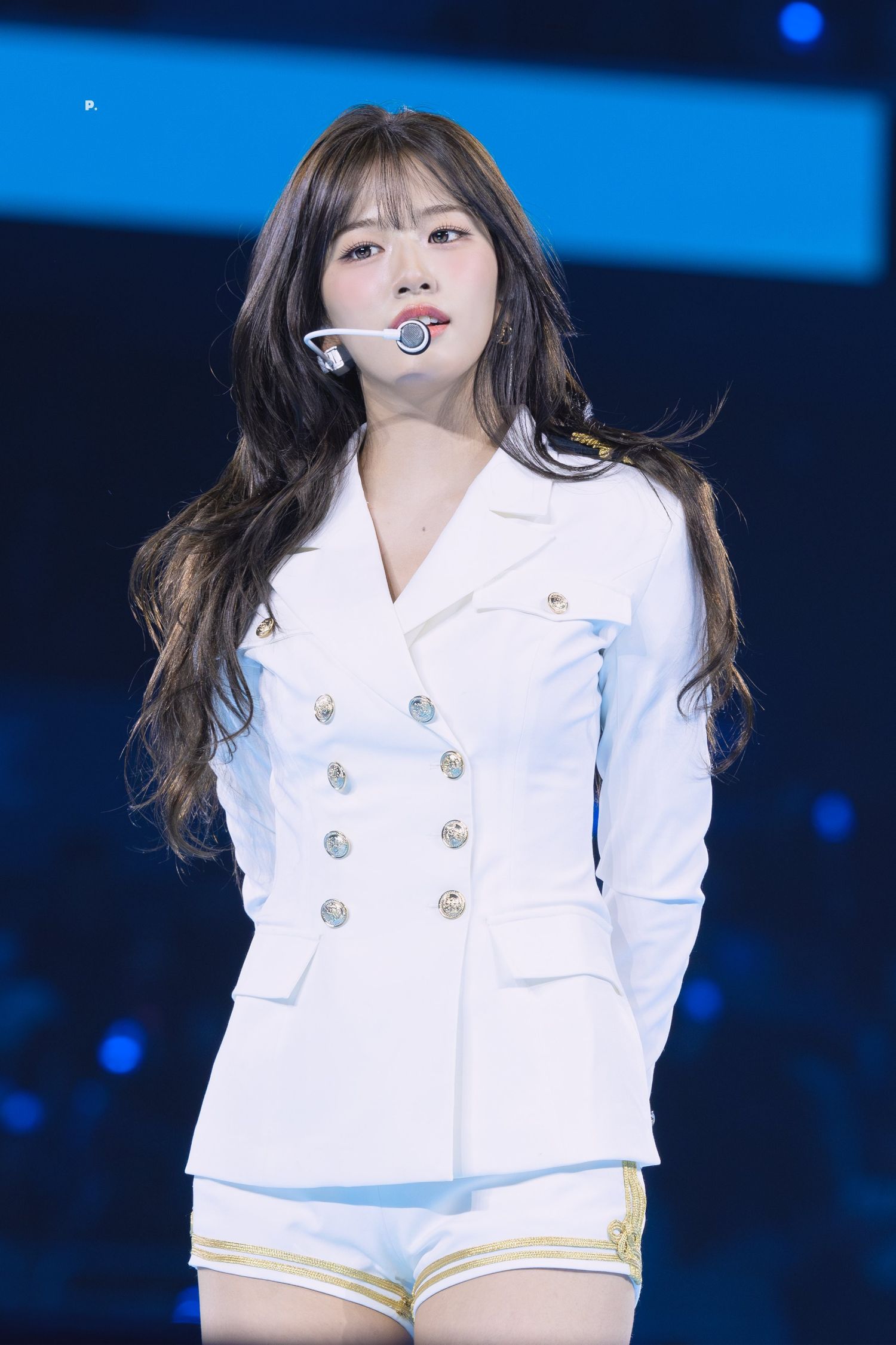 안유진 (IVE)의 비하인드 컷