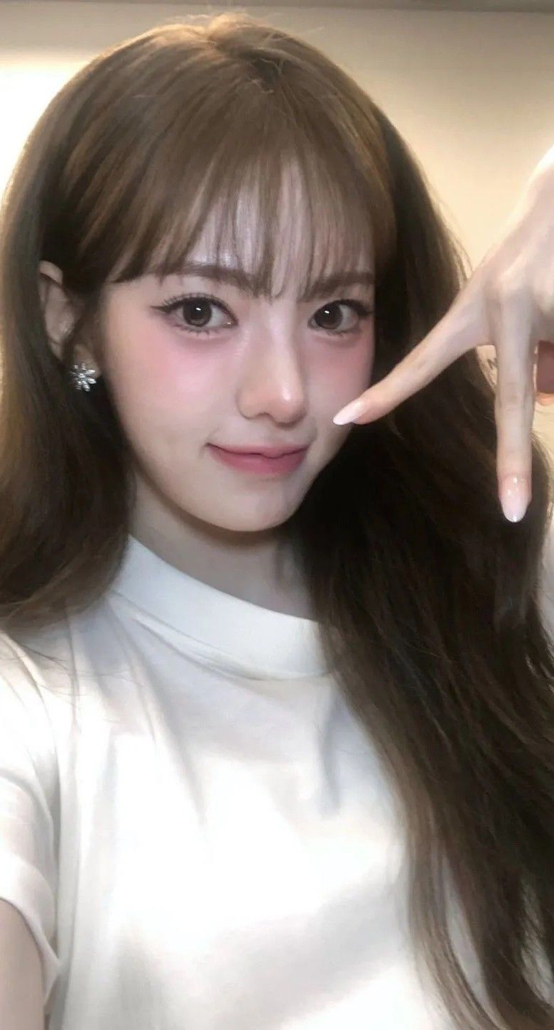 수이 (KiiiKiii) 최근 활동샷