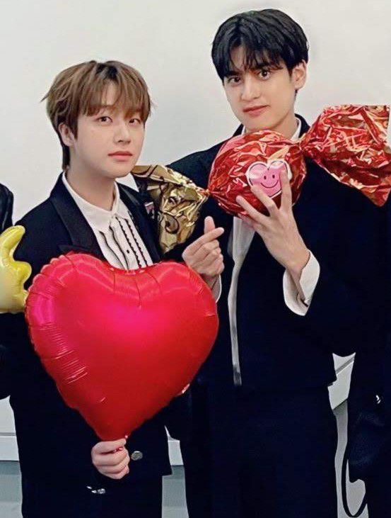 Behind-the-scenes cut of JAY (iKON)