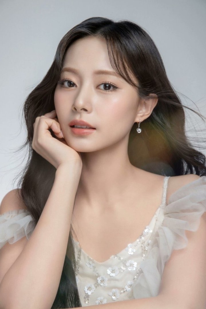 TWICE ツウィ ファンダムコミュニティ │ KPOP人気No.1アプリ 最愛ドル