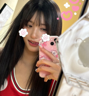 A moment captured by Leeseo (IVE)'s fan