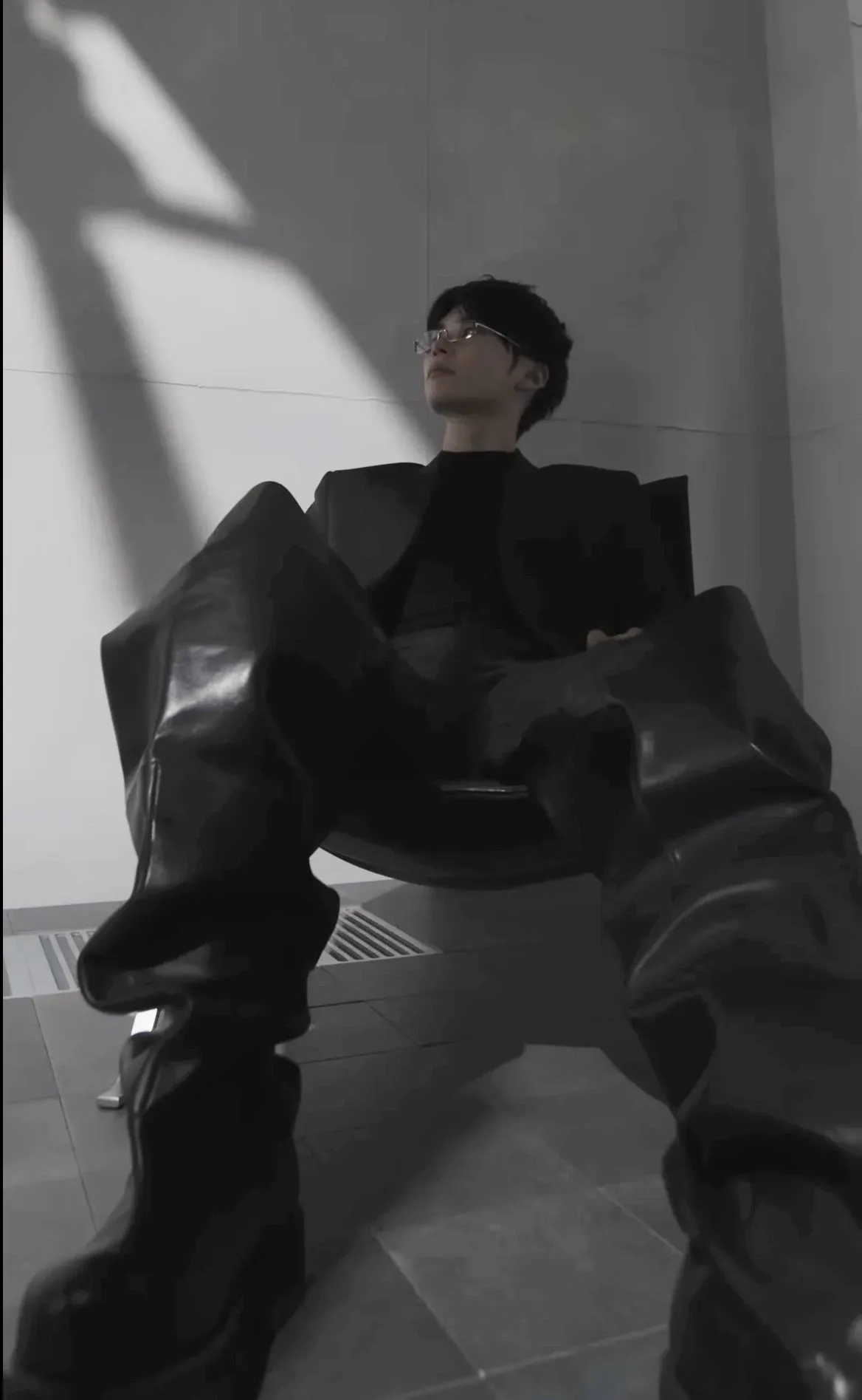 Recent activity shot of Sung Hanbin (ZEROBASEONE)