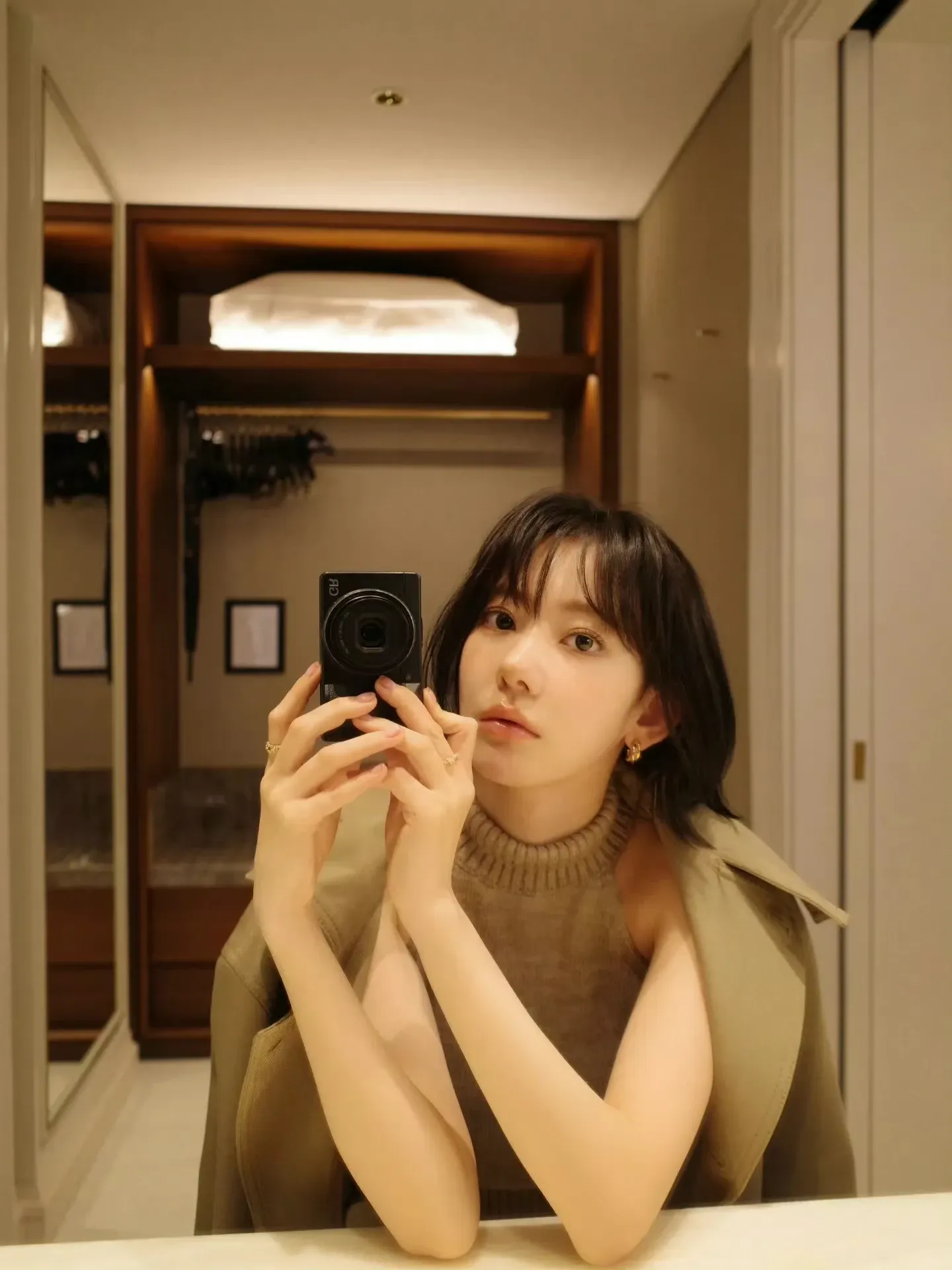 Latest photo of Sakura (LE SSERAFIM)