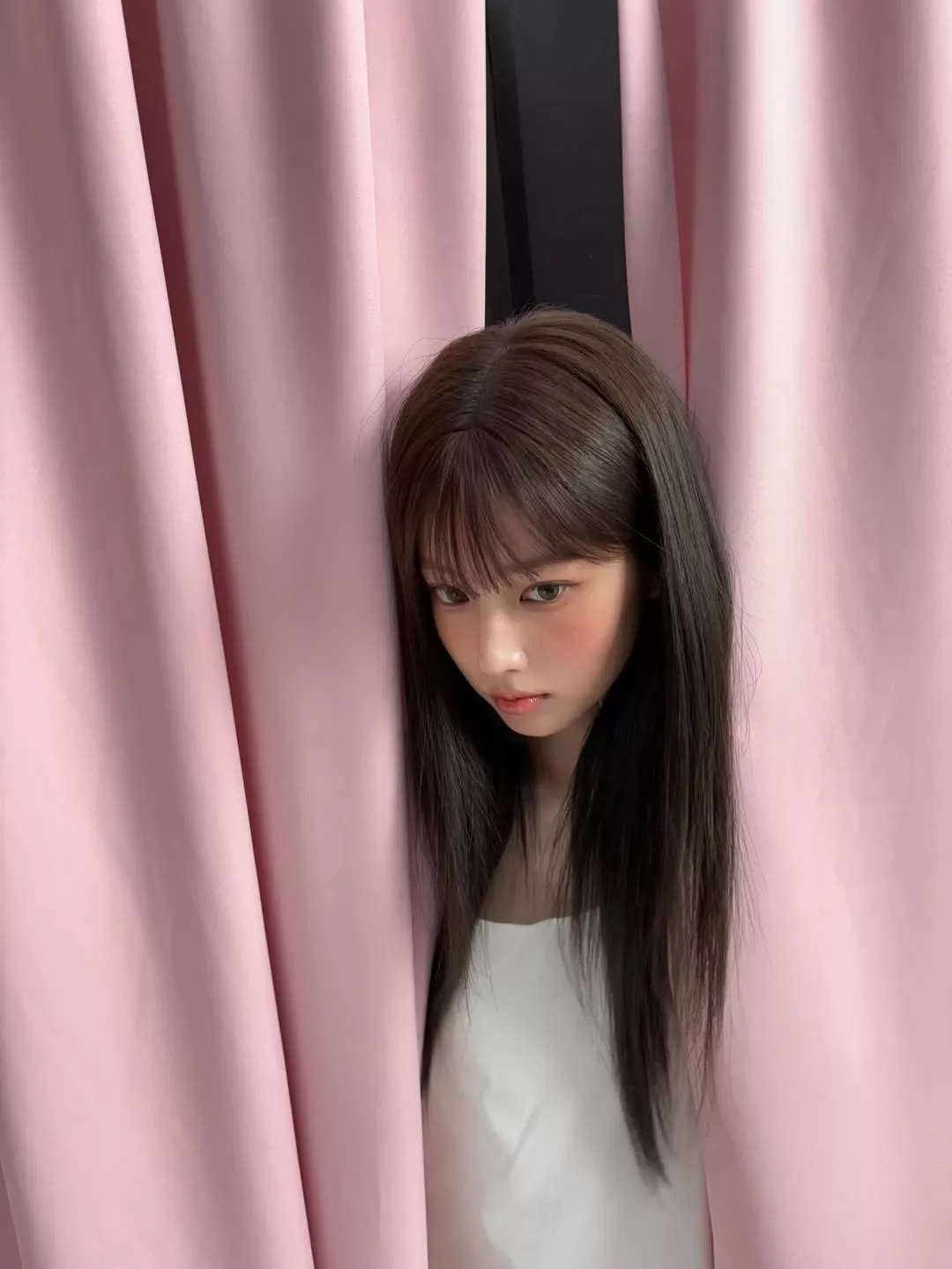 Potret di balik layar Kang Hyewon