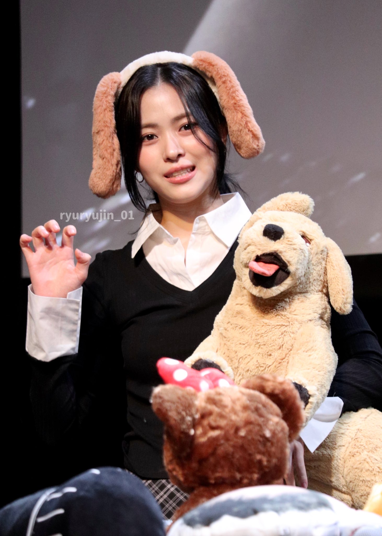 Behind-the-scenes cut of Ryujin (ITZY)