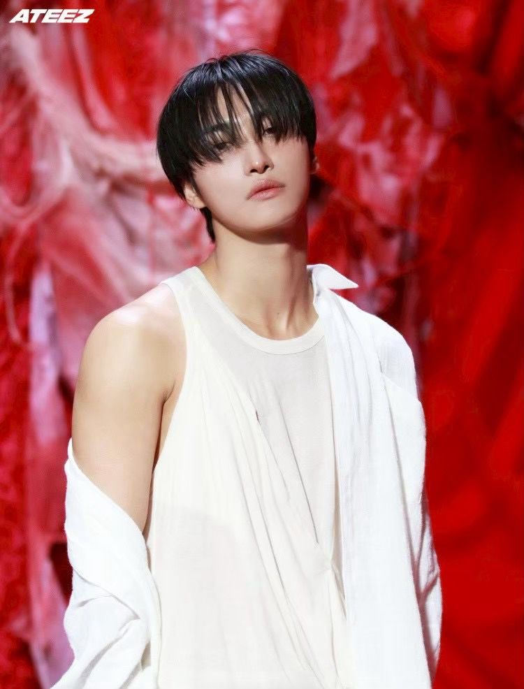 星和 (ATEEZ)的最新活动照片