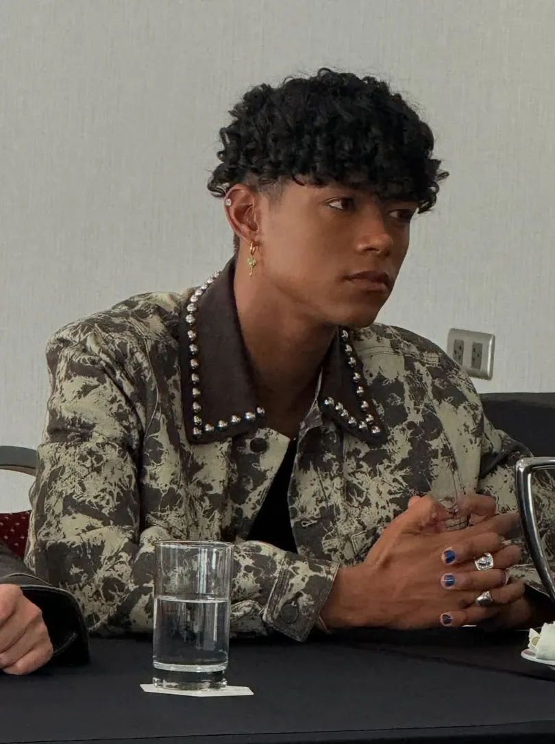 Behind-the-scenes cut of SANTOS BRAVOS