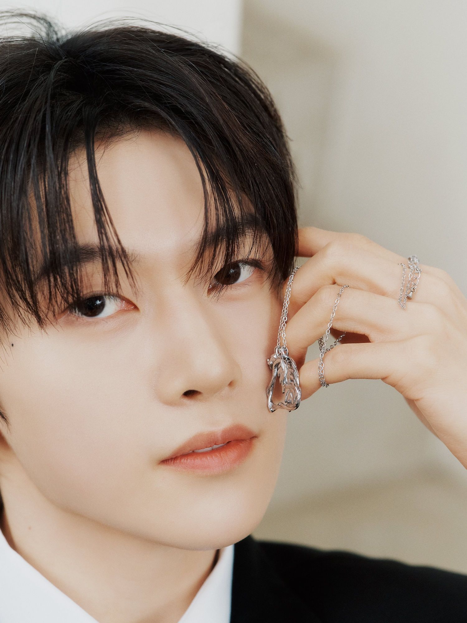 Behind-the-scenes cut of Seok Matthew (ZEROBASEONE)