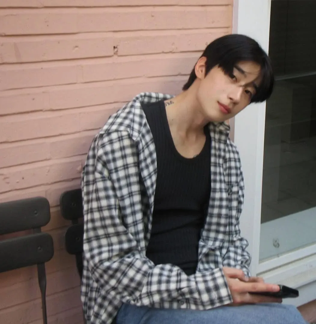 Recent activity shot of Han Seungwoo