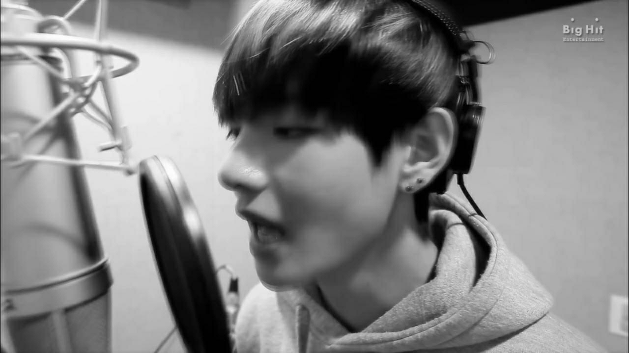 A moment captured by V (BTS)'s fan